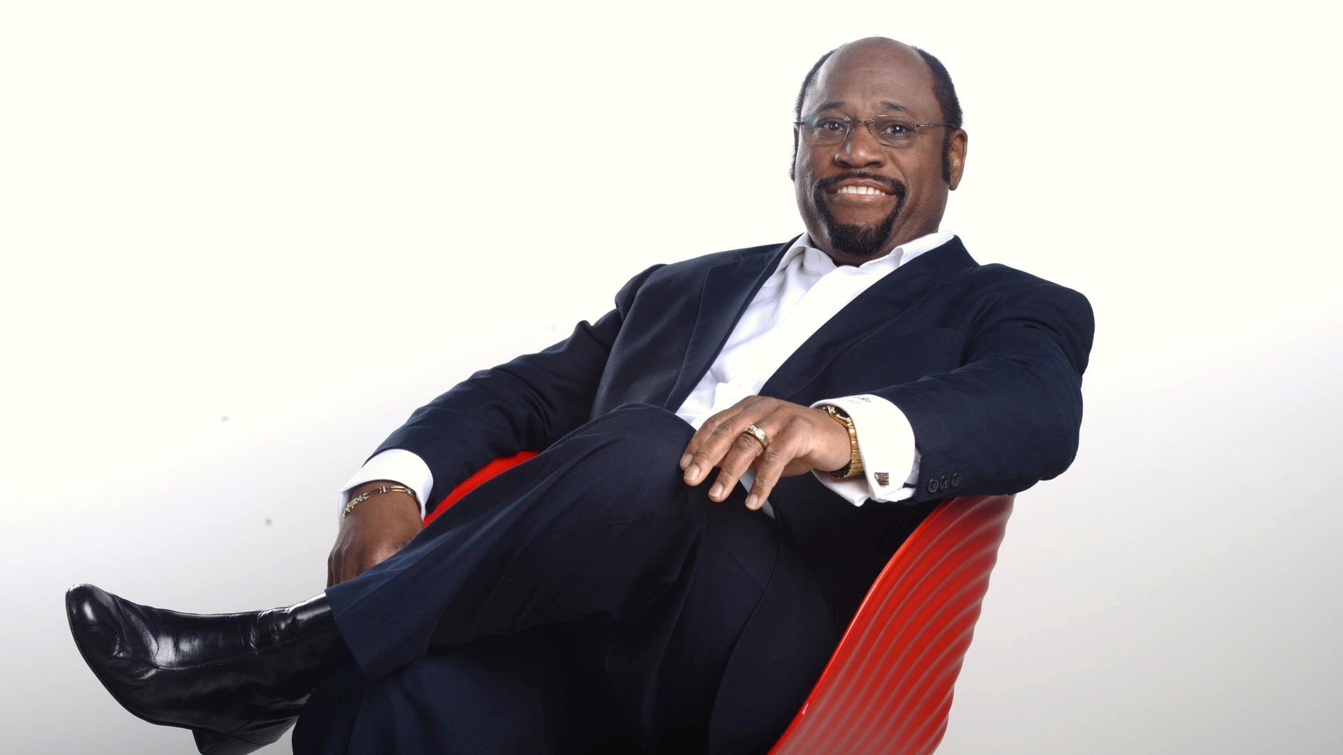 Dr Myles Munroe How to Live Beyond a Crisis • Sermon